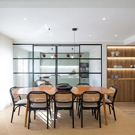 Superb 3 Bed Aprt In The Heart Of Monte Διαμέρισμα Εστορίλ