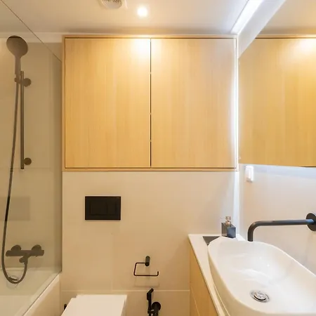 Διαμέρισμα Superb 3 Bed Aprt In The Heart Of Monte Εστορίλ