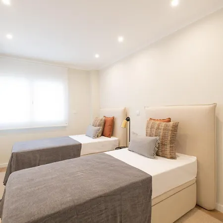 Superb 3 Bed Aprt In The Heart Of Monte Διαμέρισμα *
